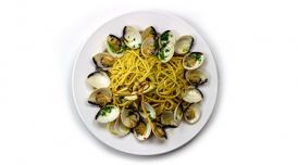 Linguine with Clams in a white wine sauce